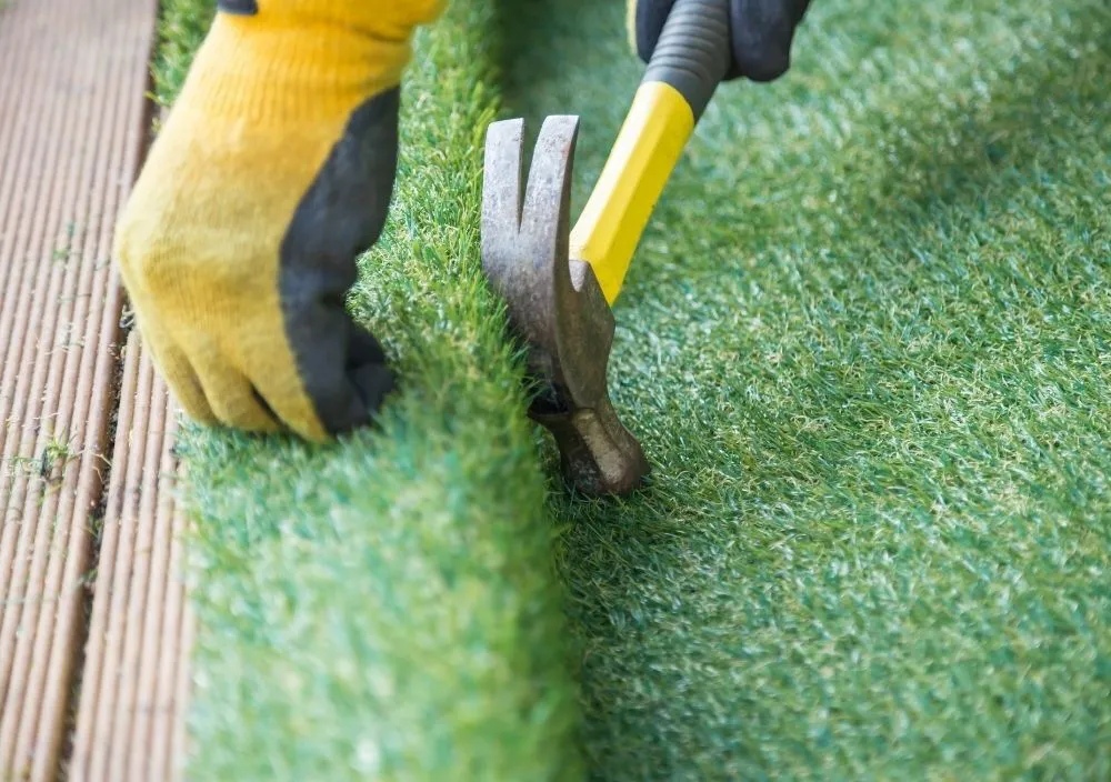 Top 10 Benefits of Hiring Professional Artificial Grass Fitters